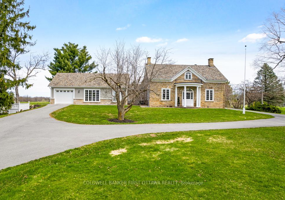 2638-rideau-ferry-road-drummondnorth-elmsley-ontario-x12530206
