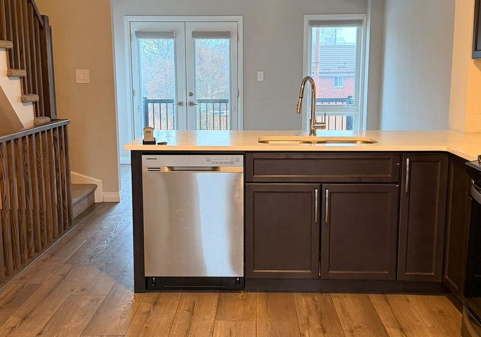 720-grey-street-brantford-ontario-x12530756