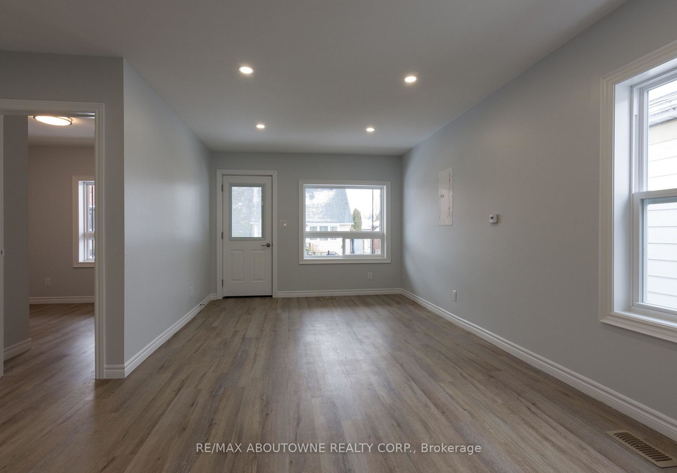 554-mary-street-hamilton-ontario-x12530790