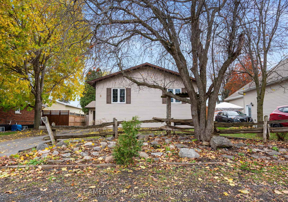 8-head-street-south-glengarry-ontario-x12531756