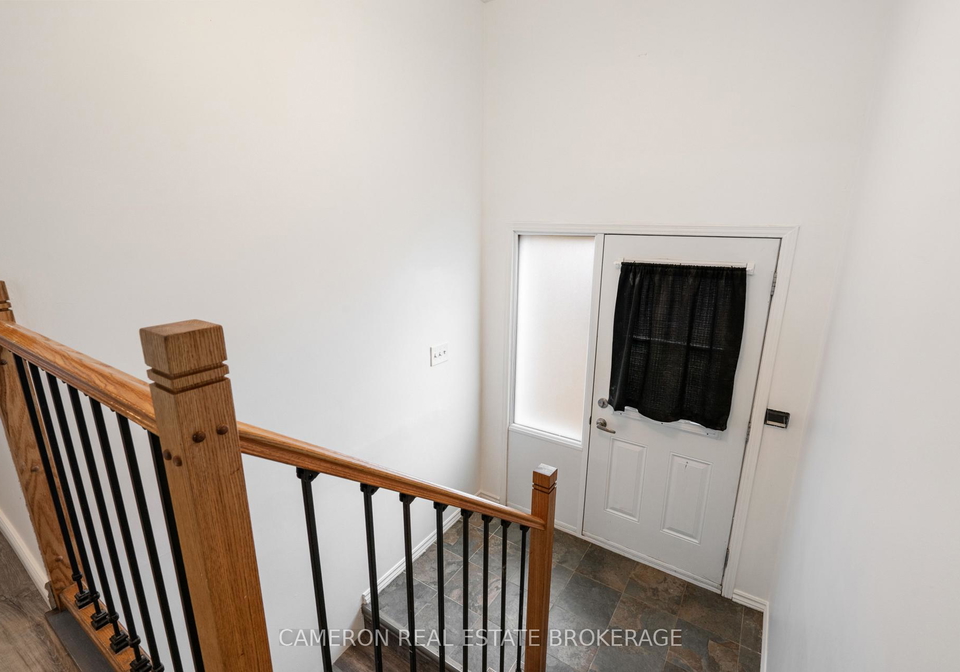 8-head-street-south-glengarry-ontario-x12531756
