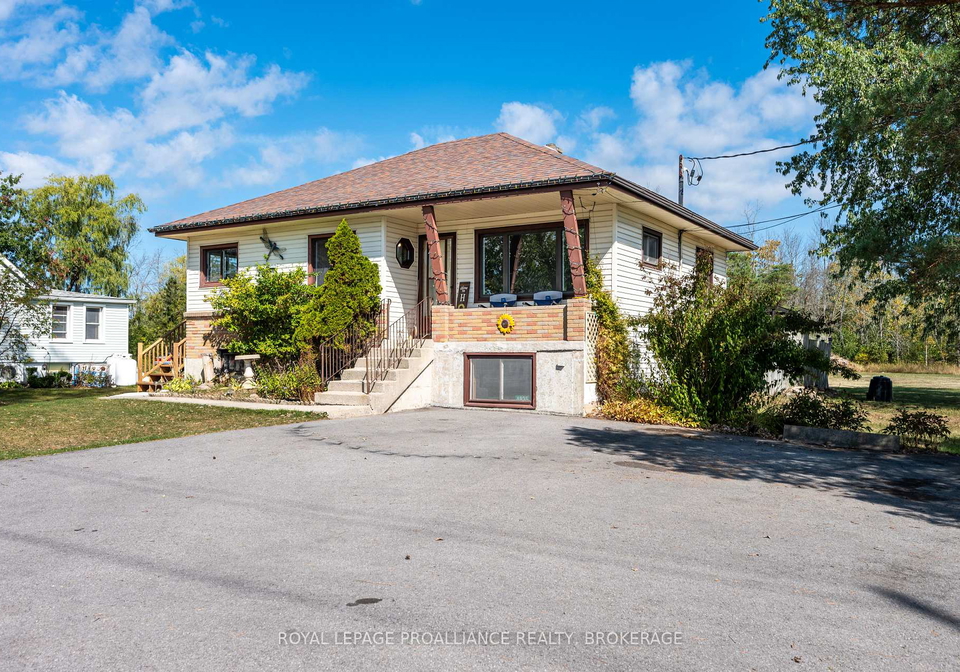 4835-county-road-2-loyalist-ontario-x12531842