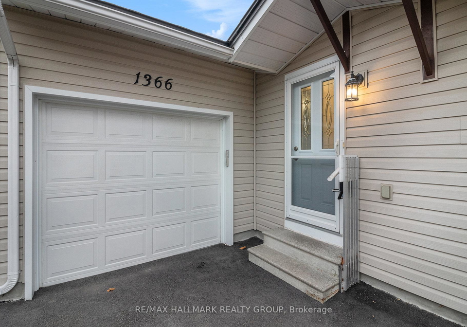 1366-metz-crescent-ottawa-ontario-x12532174