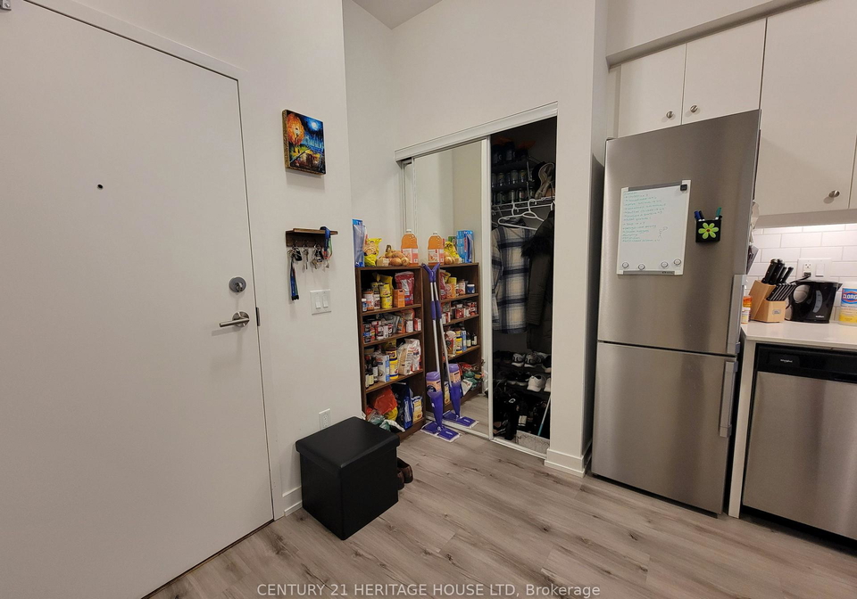 247-northfield-drive-e-waterloo-ontario-x12532448