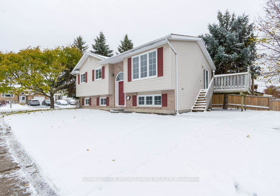 22-faraday-gardens-belleville-ontario-x12532498
