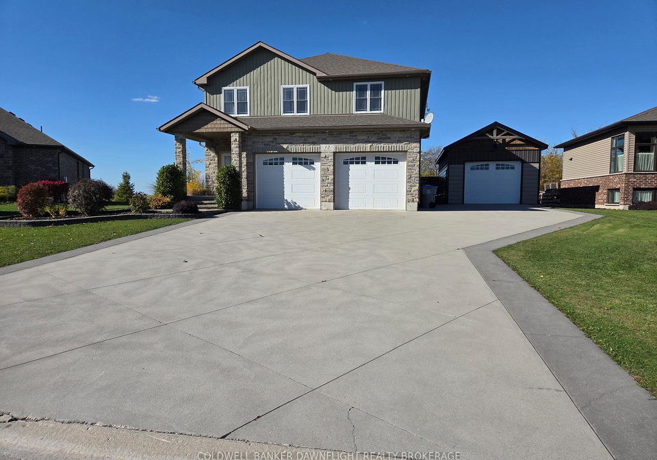 12-knell-crescent-bluewater-ontario-x12532654