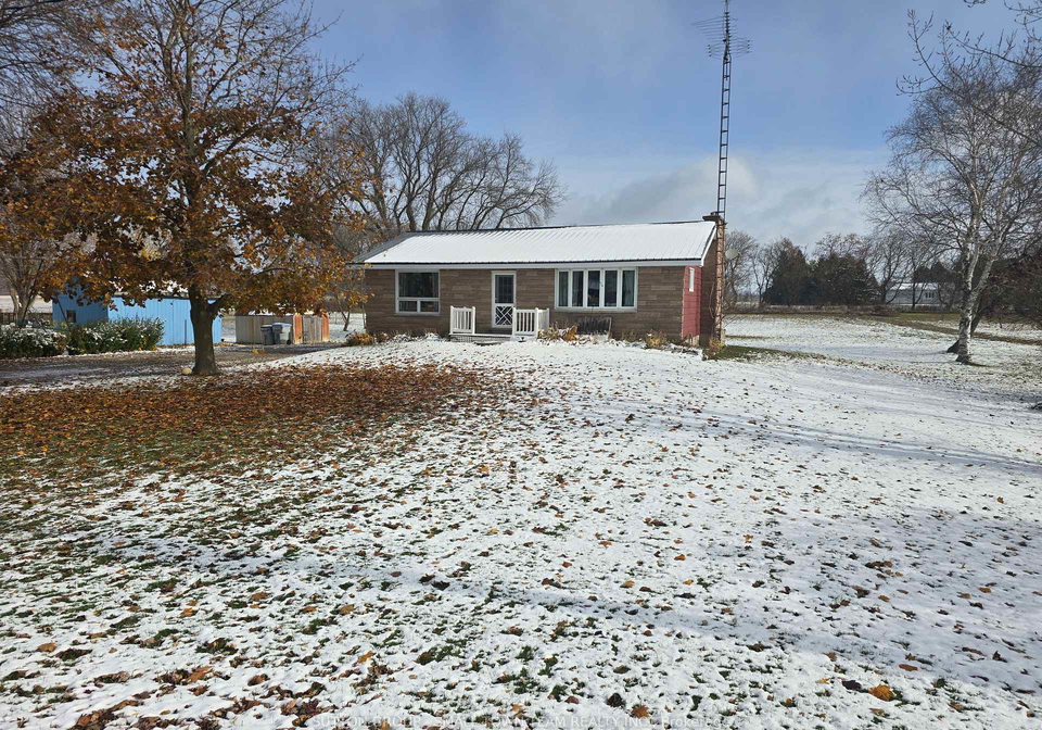 69228-corbett-line-south-huron-ontario-x12533254