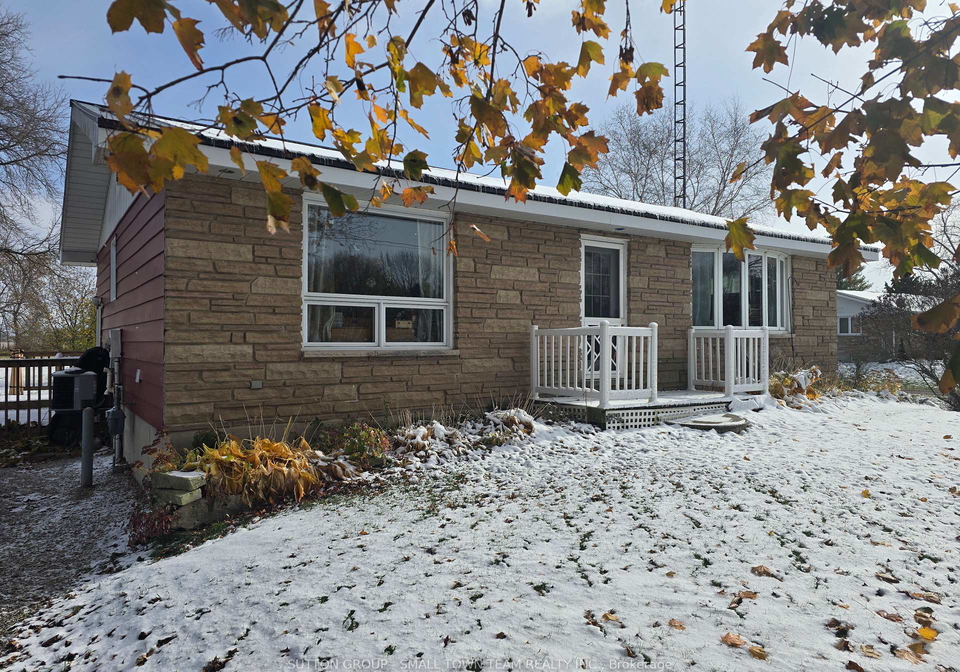 69228-corbett-line-south-huron-ontario-x12533254