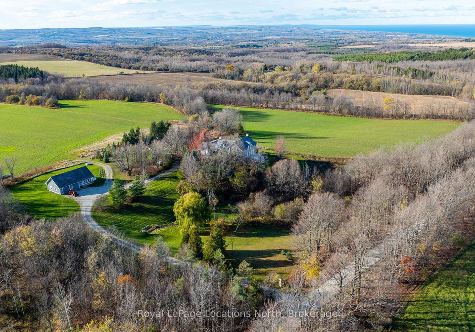 556036-6th-line-blue-mountains-ontario-x12534406