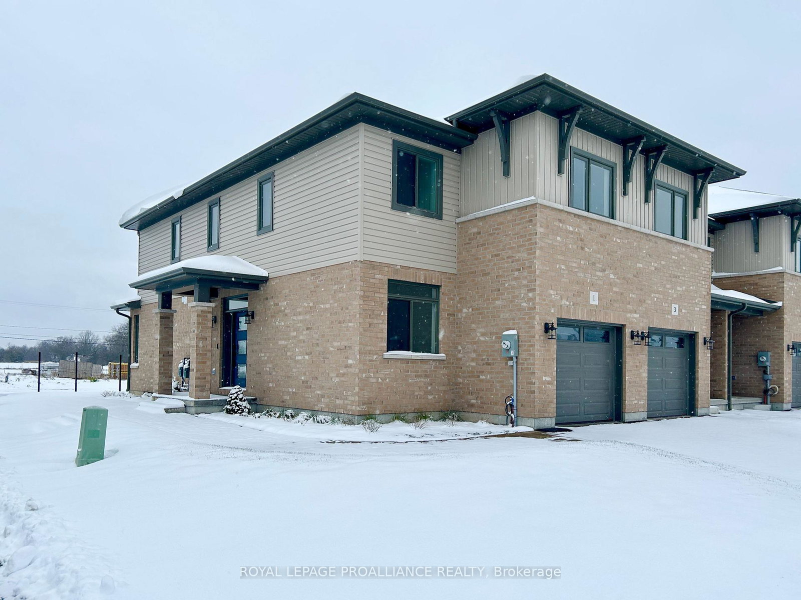 1-otonabee-street-belleville-ontario-x12534438
