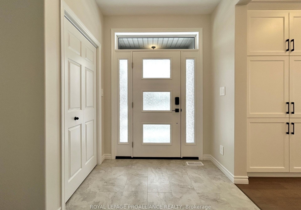 1-otonabee-street-belleville-ontario-x12534438