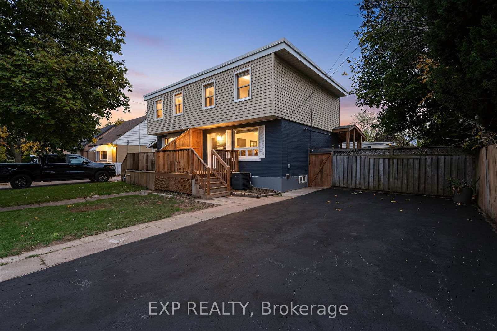 24-eaton-place-hamilton-ontario-x12535052
