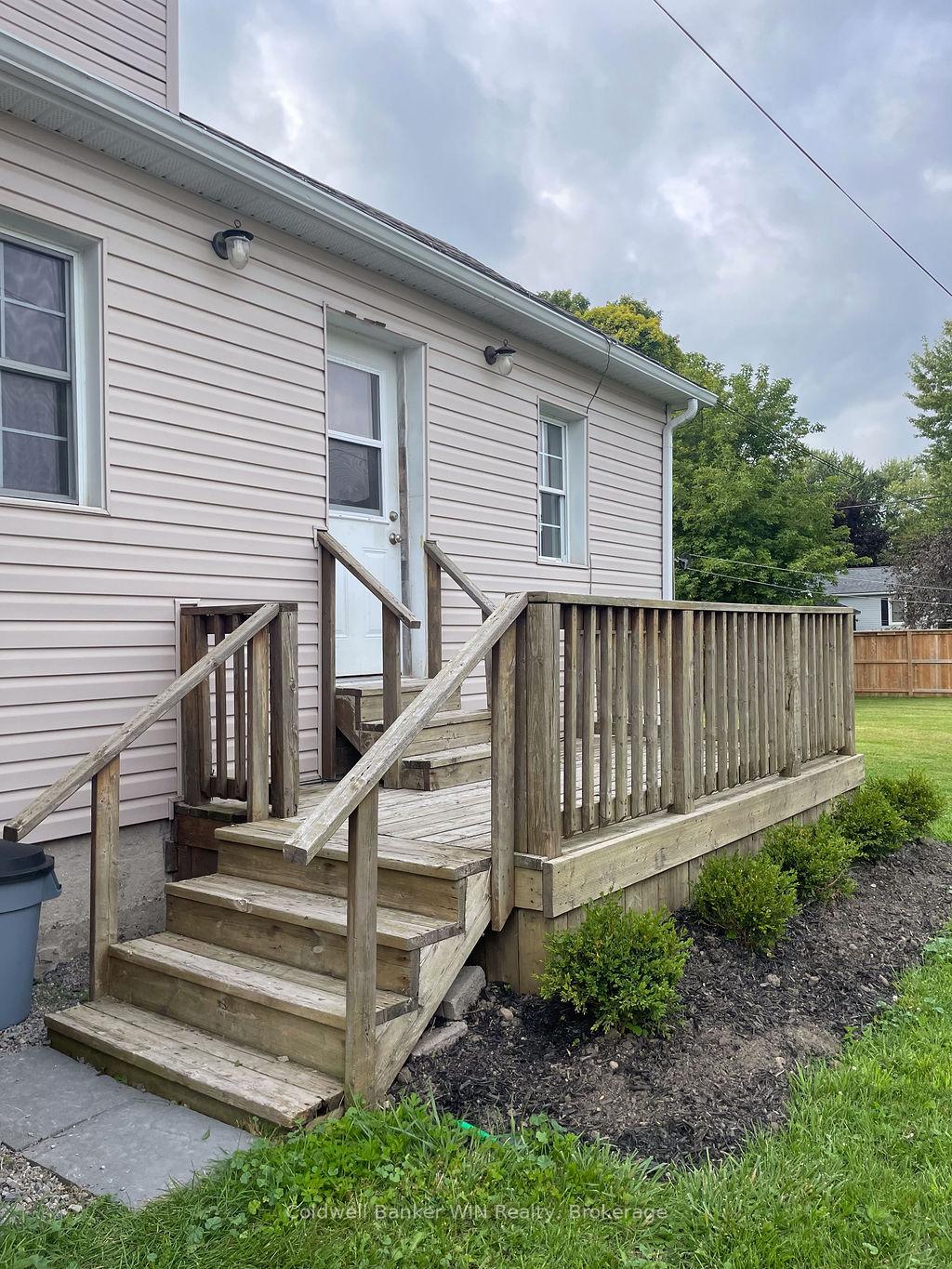 16-queen-street-n-minto-ontario-x12535106