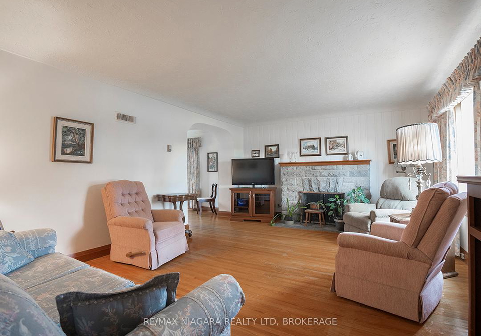 3393-hwy-3-road-e-port-colborne-ontario-x12535336