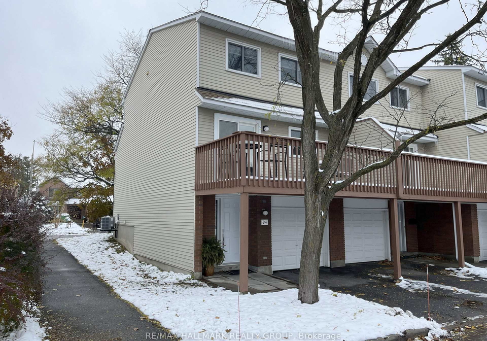 94-esterlawn-private-mckellar-heights-glabar-park-and-area-ottawa-ontario-x12535818