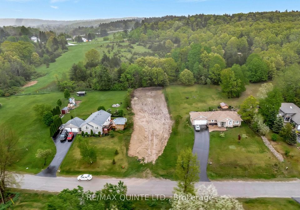 43b-deerfield-drive-quinte-west-ontario-x12535898