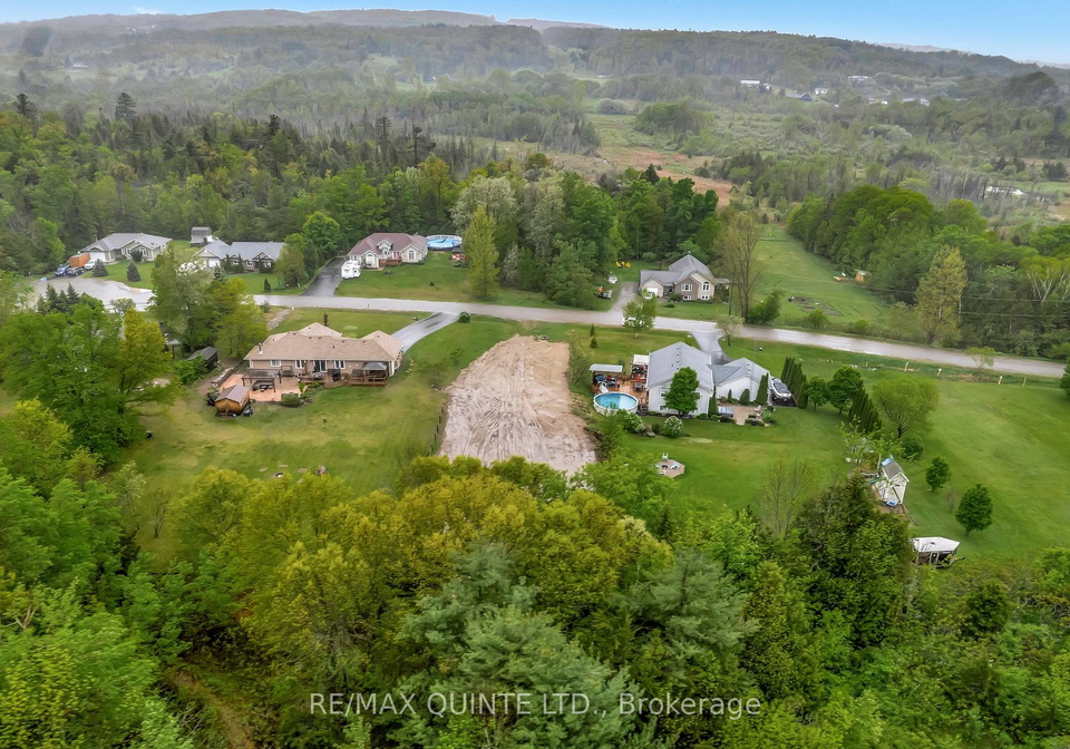 43b-deerfield-drive-quinte-west-ontario-x12535898