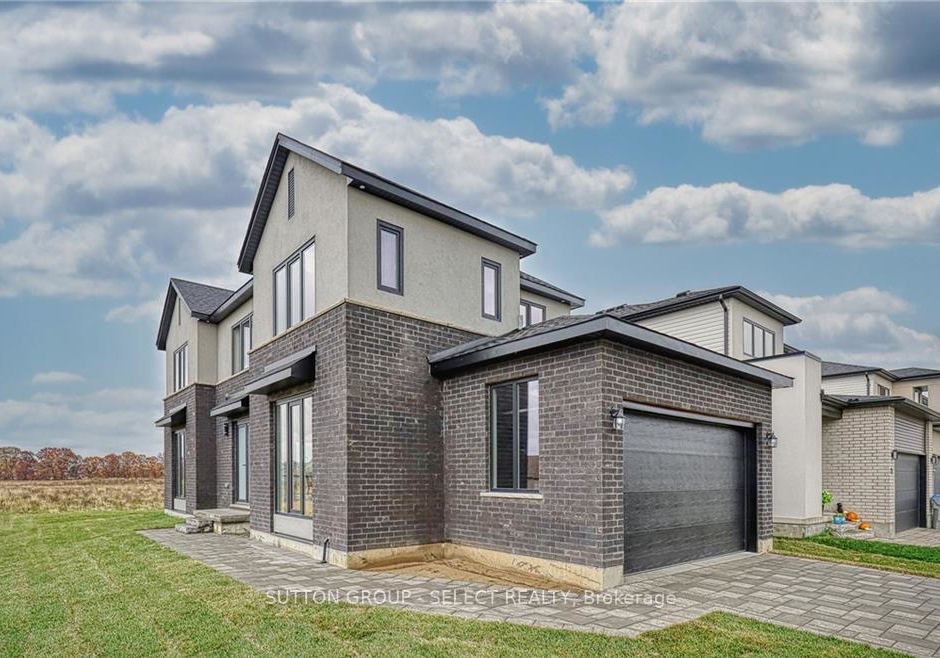 19-alexander-circle-strathroy-caradoc-ontario-x12535950