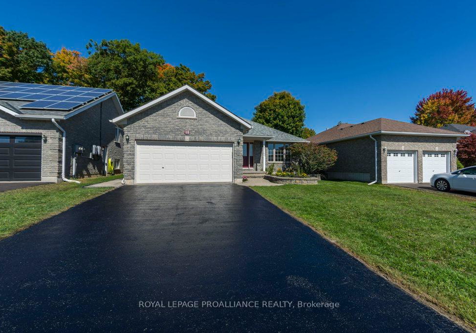 23-sunshine-lane-quinte-west-ontario-x12536504