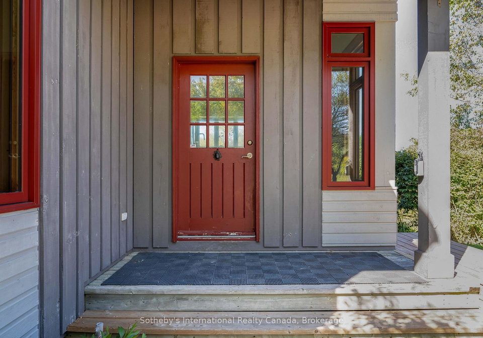 797462-east-back-line-chatsworth-ontario-x12536736