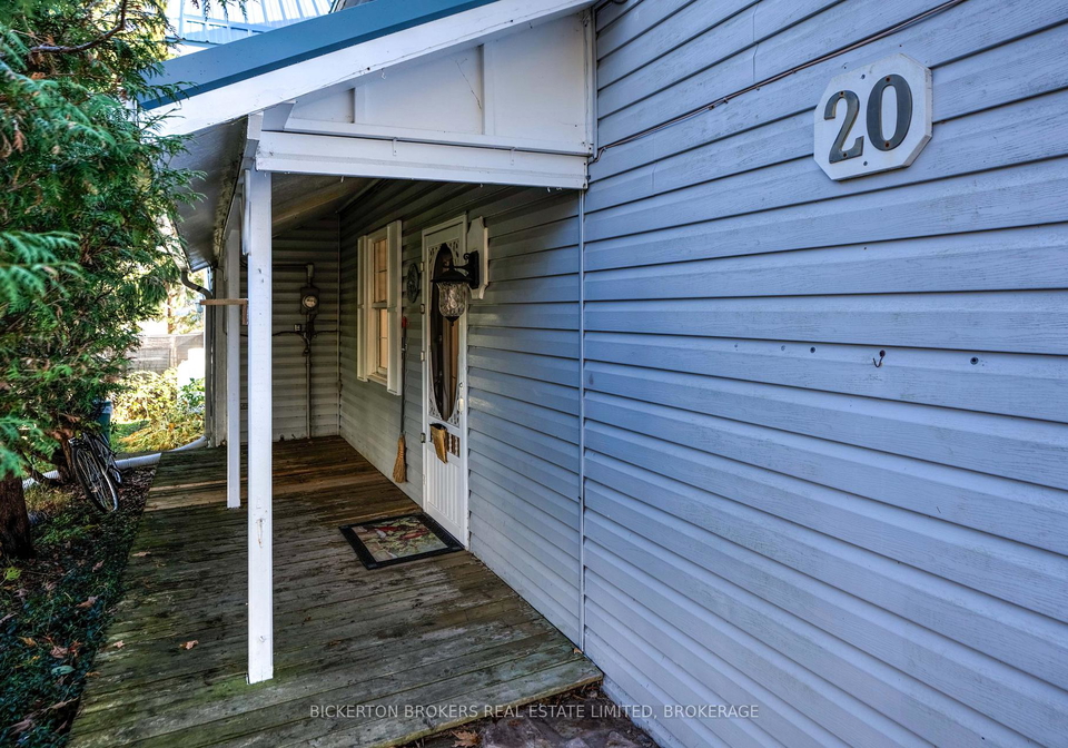 20-gilbert-street-lansdowne-village-ontario-x12536942