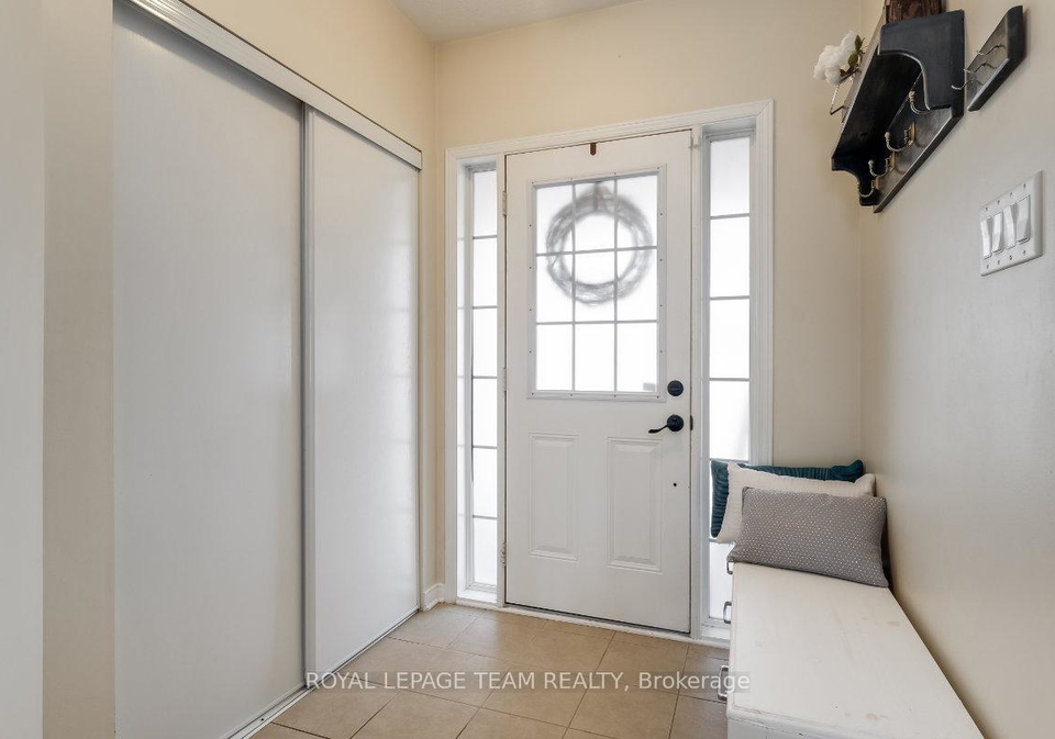404-heathrow-private-ottawa-ontario-x12536964