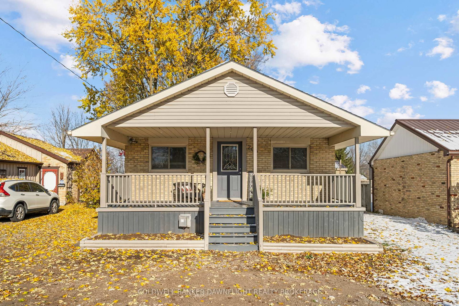 208-victoria-avenue-e-south-huron-ontario-x12536996