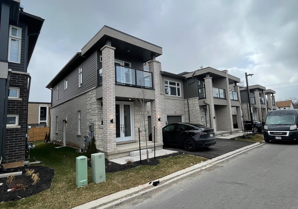 5672-dorchester-road-niagara-falls-ontario-x12537134