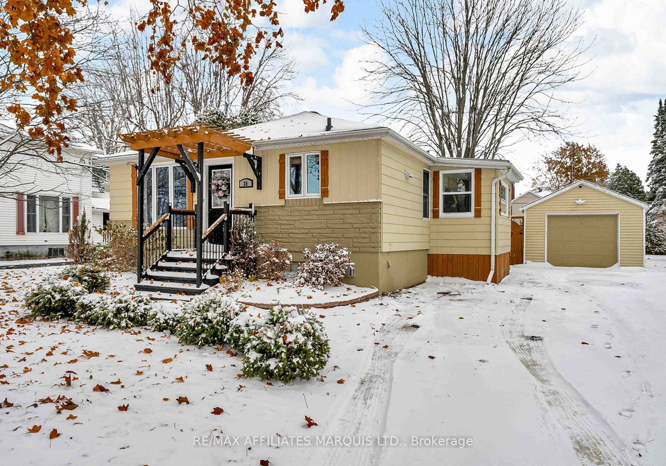 24-bethune-avenue-south-stormont-ontario-x12538422