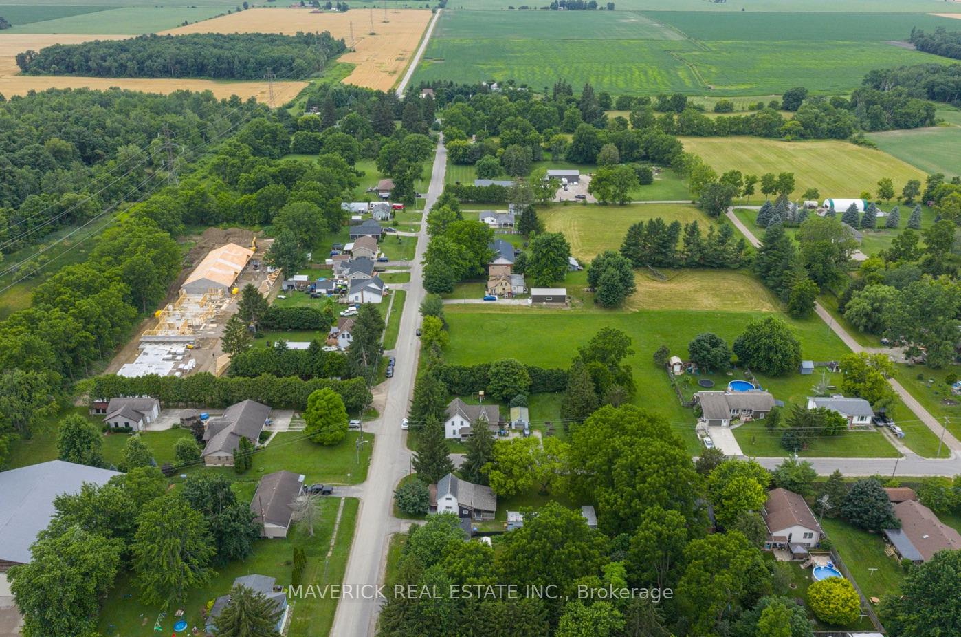 7982-railroad-line-brooke-alvinston-ontario-x12538712