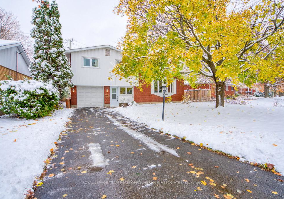 2550-iris-street-ottawa-ontario-x12540322
