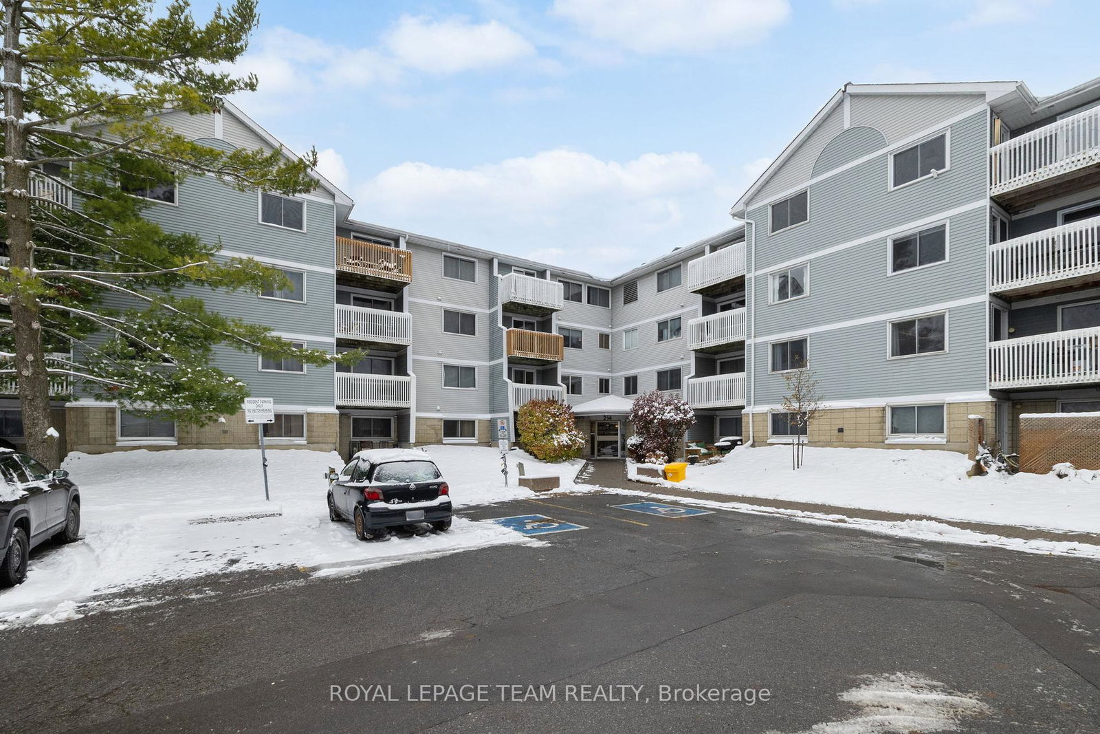 214-viewmount-drive-cityview-parkwoods-hills-rideau-shore-ottawa-ontario-x12540368