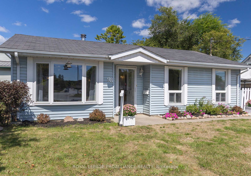 98-east-davis-street-quinte-west-ontario-x12540722