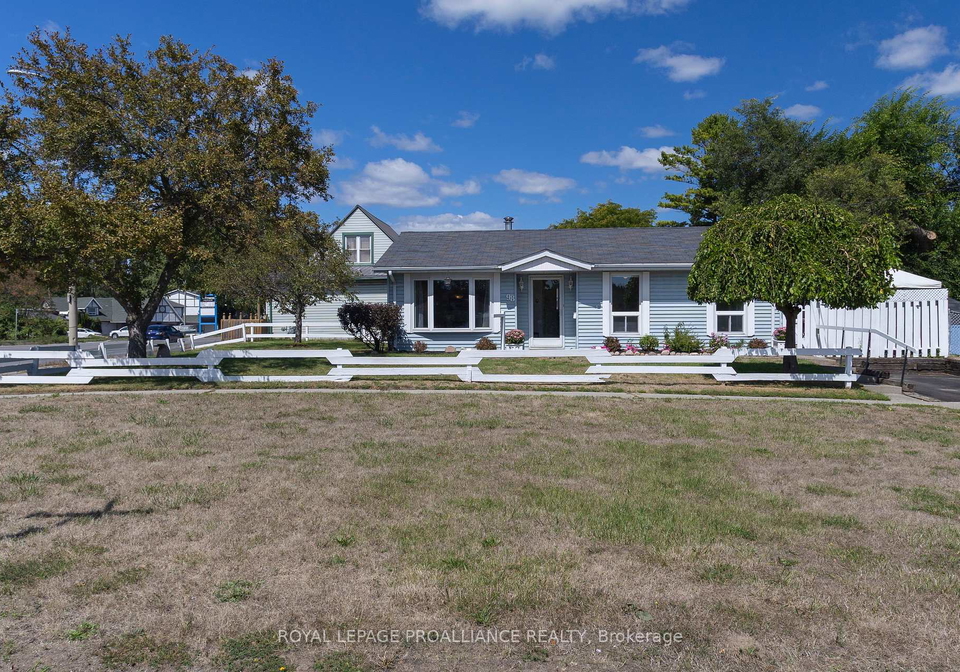 98-east-davis-street-quinte-west-ontario-x12540722