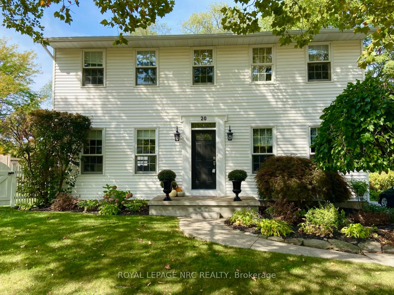 20-dumfries-street-niagara-on-the-lake-ontario-x12540954