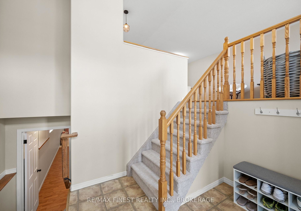 1032-redwood-crescent-kingston-ontario-x12541432