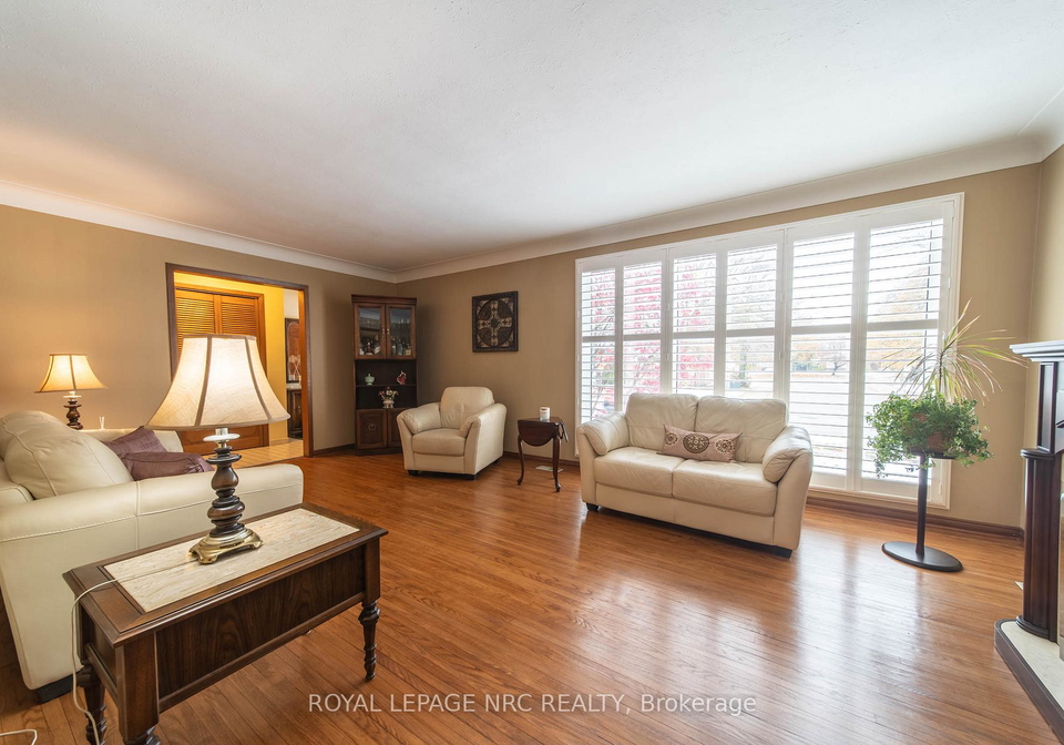 7106-freeman-street-niagara-falls-ontario-x12541624