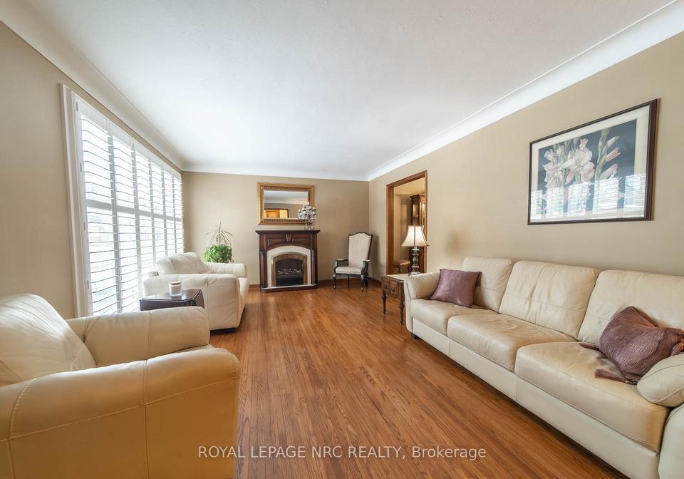 7106-freeman-street-niagara-falls-ontario-x12541624