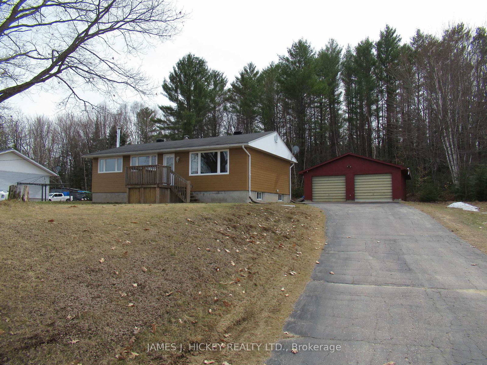 101-lance-road-laurentian-hills-ontario-x12542466