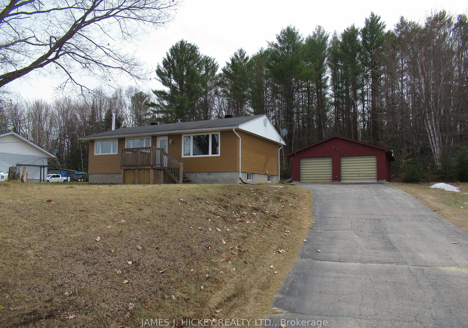 101-lance-road-laurentian-hills-ontario-x12542466