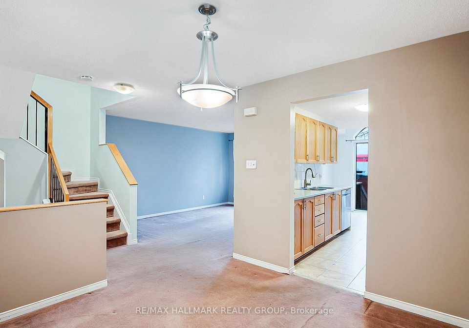 92-southpointe-avenue-ottawa-ontario-x12542566