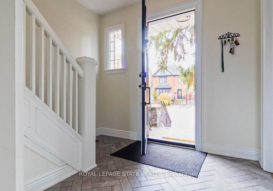 68-bond-street-s-hamilton-ontario-x12542646
