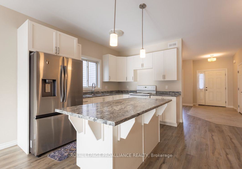 23-redwood-drive-belleville-ontario-x12543036