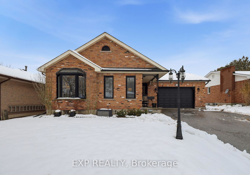 125-gibson-crescent-lucan-biddulph-ontario-x12543258