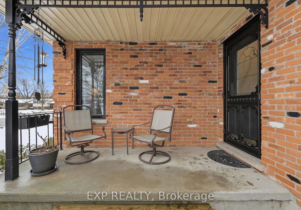 125-gibson-crescent-lucan-biddulph-ontario-x12543258