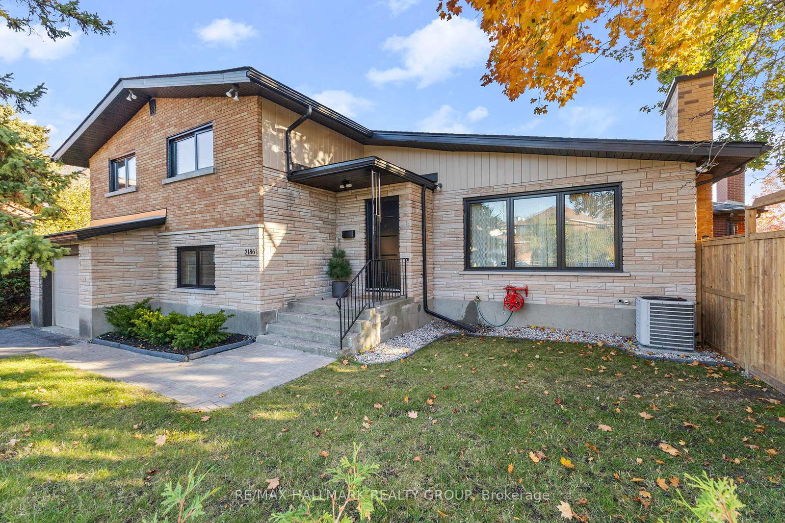 2186-lenester-avenue-ottawa-ontario-x12543466