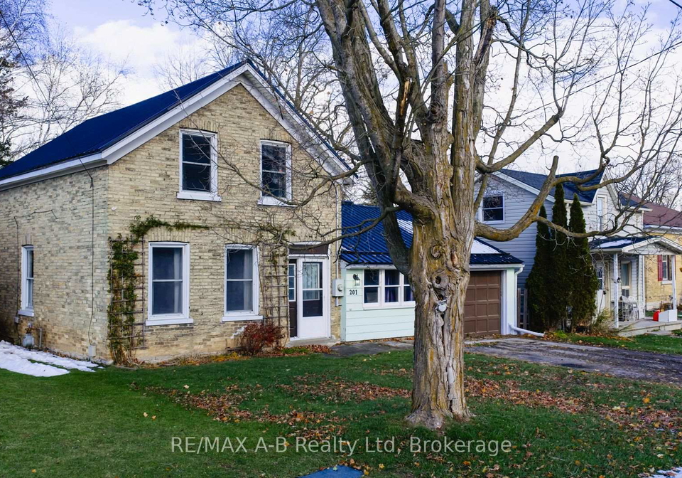 201-jones-street-w-st-marys-ontario-x12543716