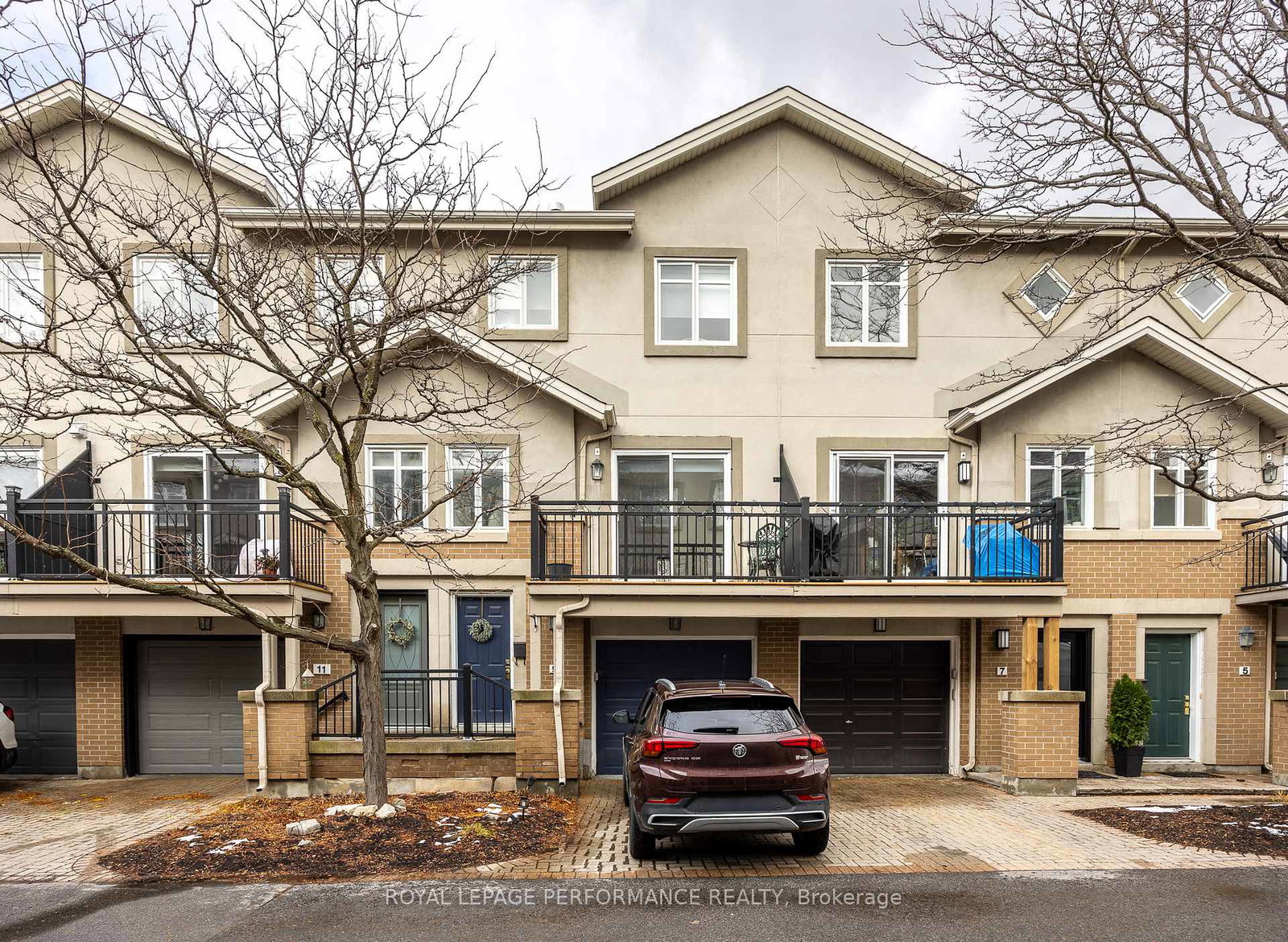 9-panorama-private-ottawa-ontario-x12544090