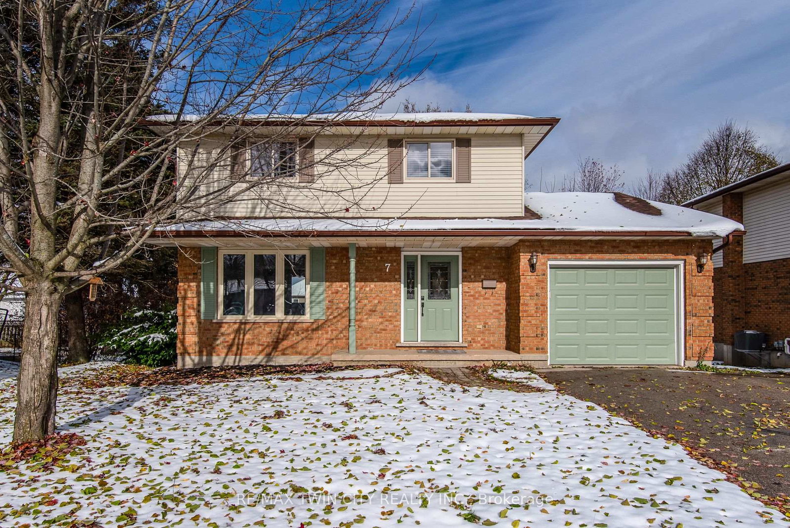 7-campbell-place-wellesley-ontario-x12545786