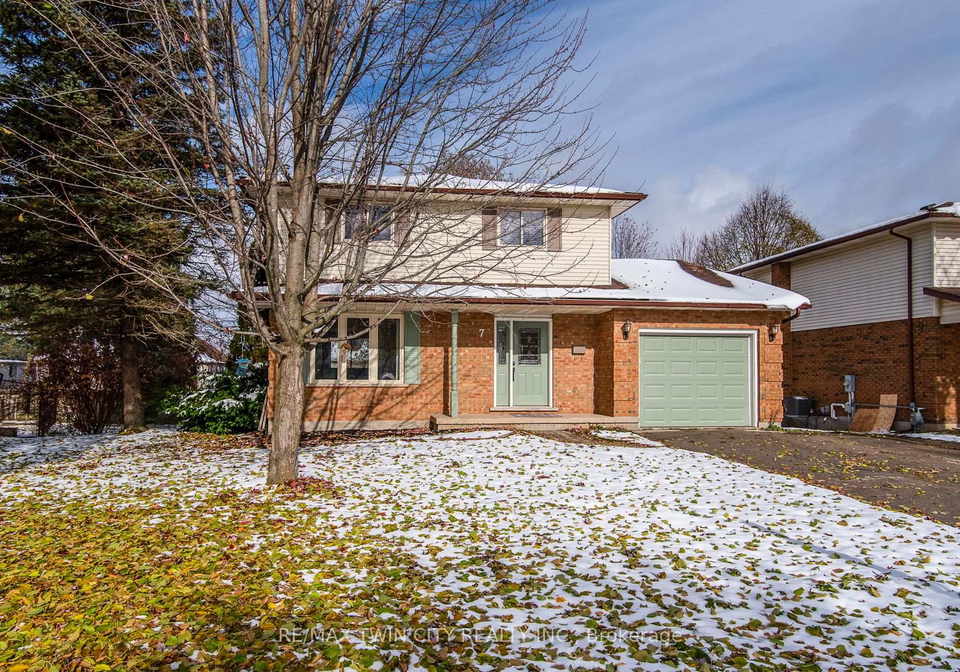 7-campbell-place-wellesley-ontario-x12545786